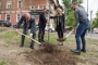 Ünnepélyes faültetés a felújított Kandó Kálmán Kollégium előtt