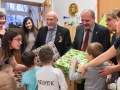 Átadtuk karácsonyi adományainkat a környező óvodáknak, iskoláknak